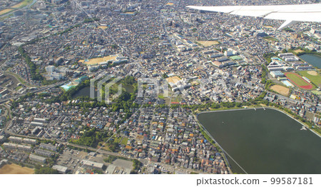 Aerial view of Itami city, Hyogo prefecture seen from an airplane / Morimoto, Itami city, Hyogo prefecture 99587181