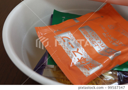 Cup Noodles 99587347