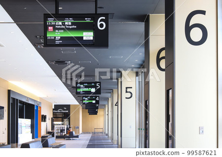 Haneda Airport Garden Bus Terminal 99587621