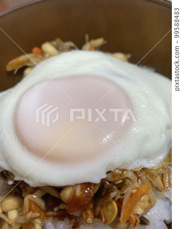 拌飯配煎蛋 拌飯配煎蛋 99588483