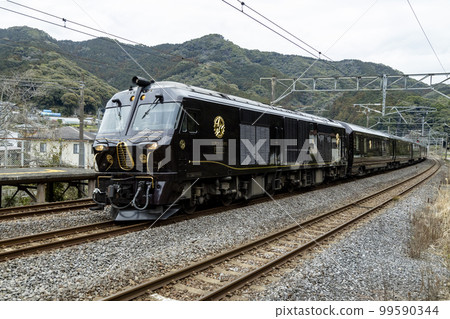 Seven Stars in Kyushu on the Nagasaki Main Line 99590344