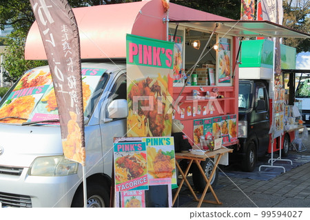 Popular kitchen car lunch procession 99594027