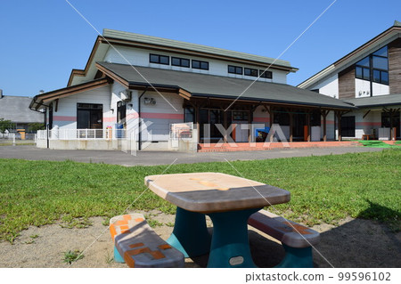 Nursery facility Nursery facility 99596102