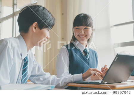 lesson, class work, junior high school student 99597942