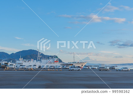 從漁港看富士山 99598162