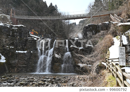 福島縣土湯溫泉瀑布吊橋 99600792