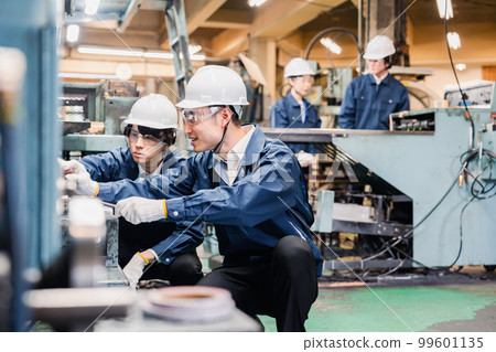 people working in the field 99601135