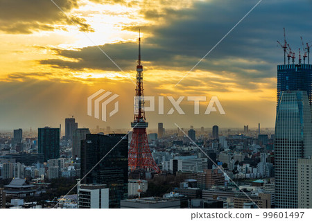Tokyo cityscape Tokyo Tower at dusk 99601497