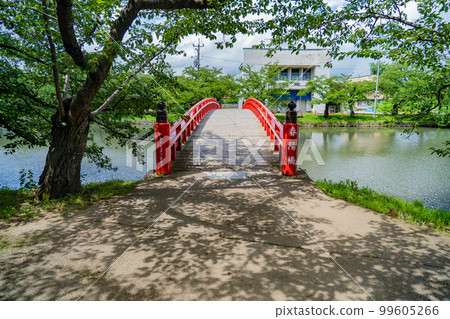 Hirosaki Castle, Hirosaki Park, Shunyo Bridge (Hirosaki City, Aomori Prefecture) 99605266