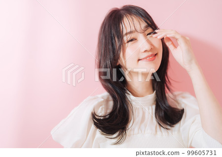 korean curly hair woman korean curly hair woman 99605731