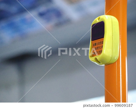 公交車上的下車按鈕 公交車上的下車按鈕 99609187