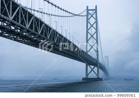 Akashi Kaikyo Bridge in fog Akashi Kaikyo Bridge in fog 99609561