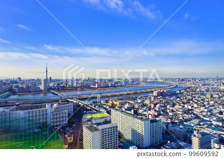 江戶川和東京天空樹的風景 99609592
