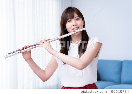 吹長笛的婦女 99610784