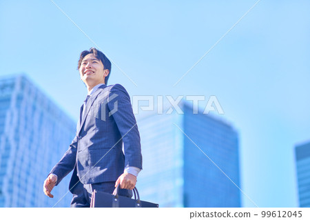 Business man 99612045