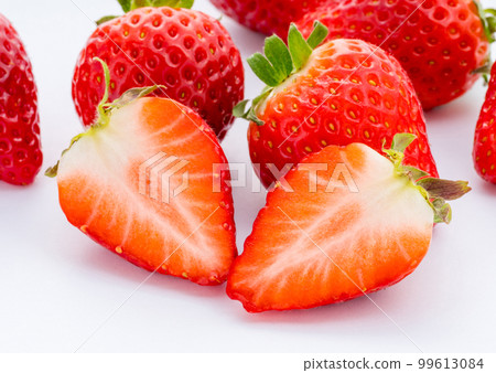 Strawberry close-up Strawberry cross-section 99613084