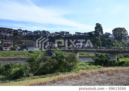 富山市八尾市石牆街景越中八尾、善治橋和善治坂 99613086