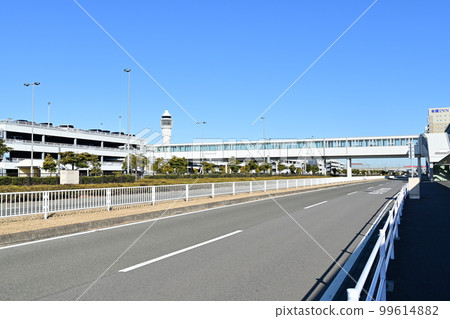 The road leading to the entrance gate of Chubu Centrair International Airport The road leading to the entrance gate of Chubu Centrair International Airport 99614882