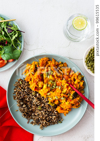 Healthy lunches with wild rice Healthy lunches with wild rice 99615535