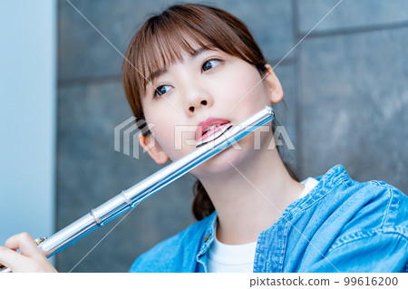 吹長笛的婦女 99616200