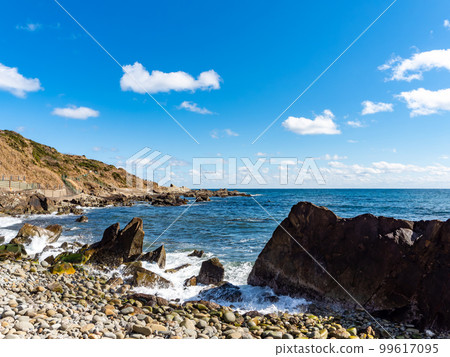 Pacific Ocean in Inubosaki, Chiba Prefecture, bright and refreshing in winter 99617095
