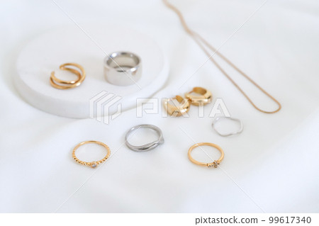 Rings and earrings accessories 99617340