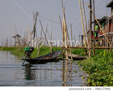 Floating houses on Inle Lake, Myanmar 99617990
