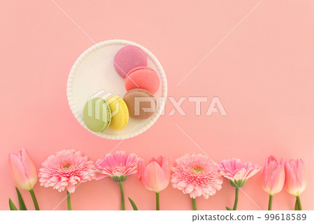 白色情人節七彩馬卡龍 99618589