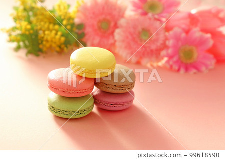 White Day Valentine's Day Colorful Macarons 99618590