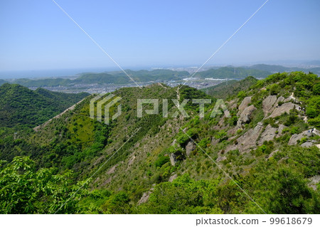 Takamiyama in the Banshu Alps Takamiyama in the Banshu Alps 99618679