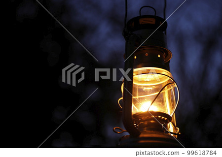 帶燈籠的露營之夜 帶燈籠的露營之夜 99618784