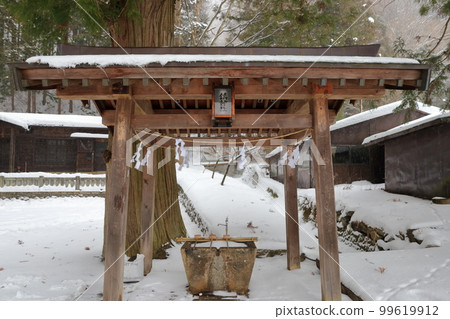 白雪皚皚的長壽屋（長野縣鹽尻市奈良井宿） 99619912