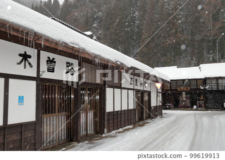 Midwinter post town (Narai-juku, Shiojiri City, Nagano Prefecture) Midwinter post town (Narai-juku, Shiojiri City, Nagano Prefecture) 99619913