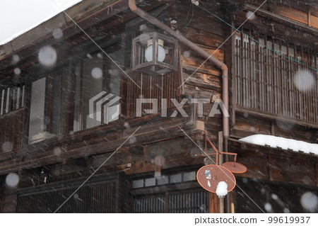 寒冷季節的驛站街景(長野縣鹽尻市奈良井宿) 寒冷季節的驛站街景(長野縣鹽尻市奈良井宿) 99619937