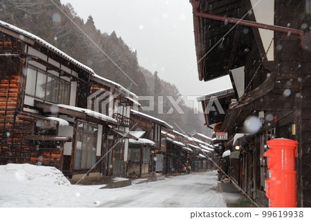 寒冷季節的驛站街景(長野縣鹽尻市奈良井宿) 寒冷季節的驛站街景(長野縣鹽尻市奈良井宿) 99619938