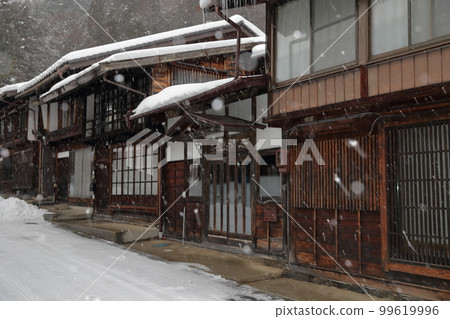 Cityscape of the post town during the cold season (Narai-juku, Shiojiri City, Nagano Prefecture) Cityscape of the post town during the cold season (Narai-juku, Shiojiri City, Nagano Prefecture) 99619996