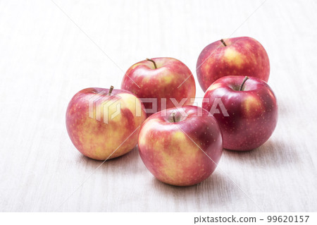 Apples without leaves Apples without leaves Apples without leaves Health fruits Apples without leaves Apples without leaves Apples without leaves Health fruits 99620157