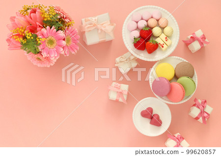 Valentine's Day White Day Chocolate Plate and Macarons 99620857