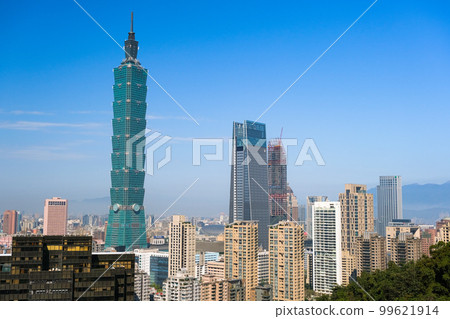 台灣台北市象山，從天文台看到的台北市景 99621914