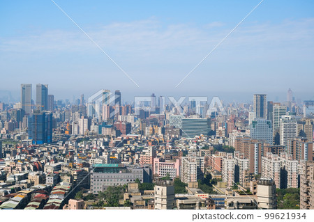 Taipei City, Taiwan Elephant Mountain, the cityscape of Taipei seen from the observatory (Fireworks Platform) Taipei City, Taiwan Elephant Mountain, the cityscape of Taipei seen from the observatory (Fireworks Platform) 99621934