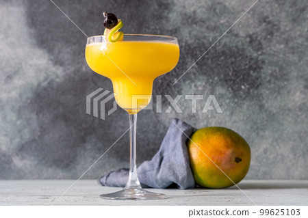 Frozen Mango Daiquiri cocktail Frozen Mango Daiquiri cocktail 99625103