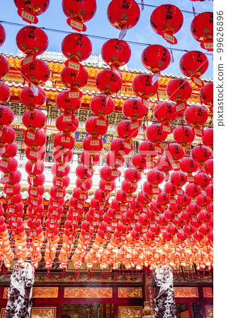 taiwan kaohsiung temple sanfong shrine red lantern 99626896