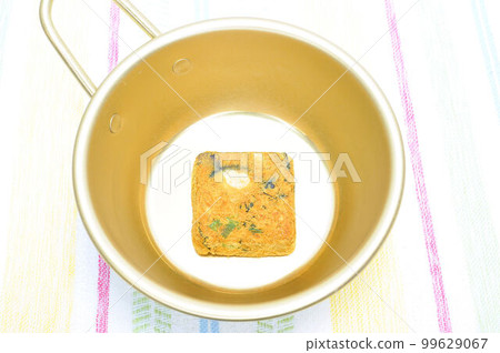 Freeze dried miso soup Freeze dried miso soup 99629067