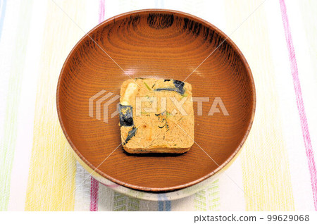 Freeze dried miso soup Freeze dried miso soup 99629068