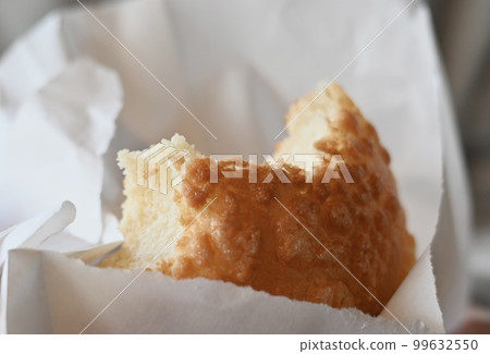 Melon bread 99632550