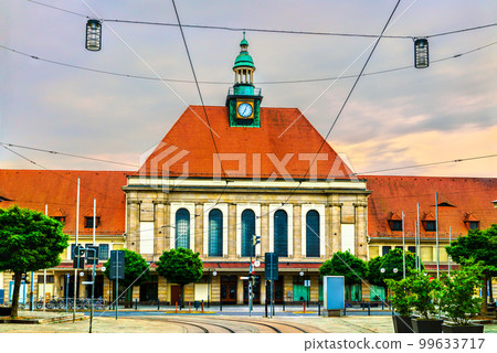 Goerlitz railway station in the German state of Saxony Goerlitz railway station in the German state of Saxony 99633717