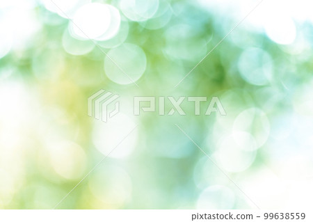 Bokeh of sunlight through the trees Bokeh of sunlight through the trees 99638559