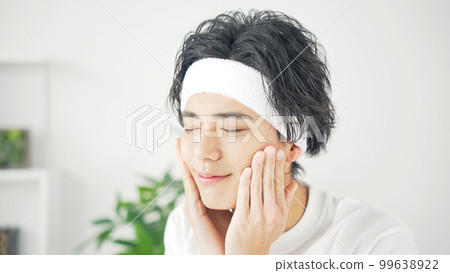 Man taking care of his skin Skin care cleansing 99638922