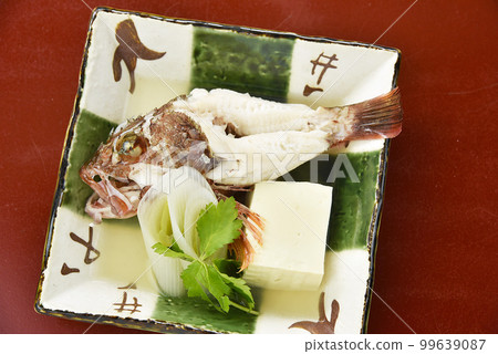Sake-steamed white fish 99639087