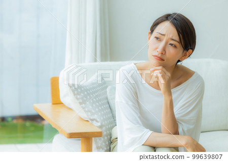 Living ladies 99639807